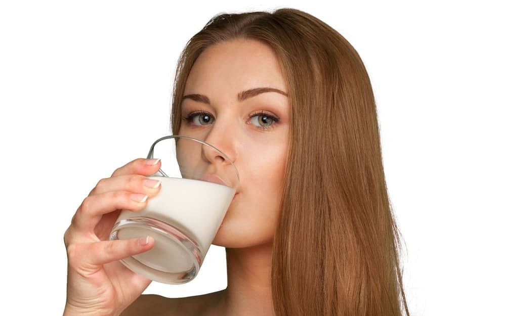 Should You Be Drinking Milk at Night Before Going to Bed?