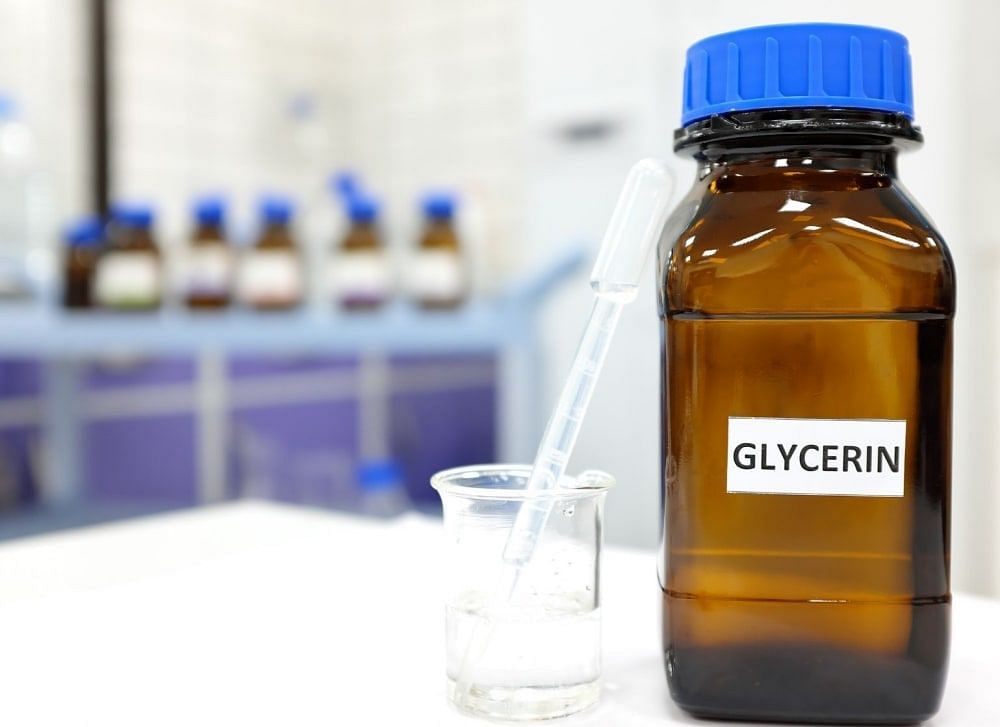 How to Use Glycerine for Face & What Its Benefits!