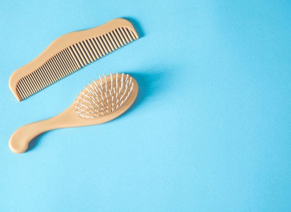 10 Amazing Wooden Comb Benefits For Your Hair