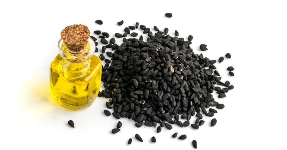 Kalonji Oil for Hair: Benefits, Side Effects & How to Use It